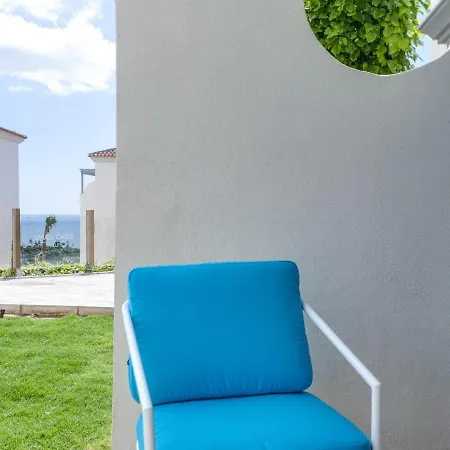 Small Oasis 2386 Groundfloor 5 Min From The